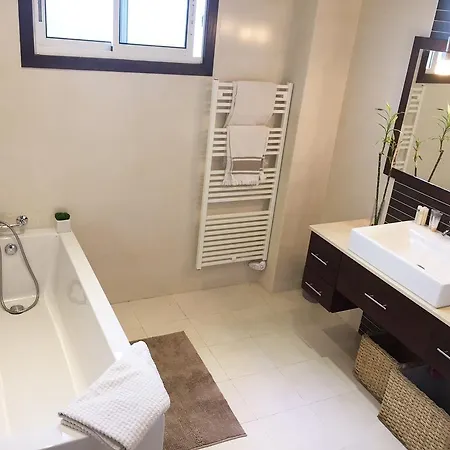 Bdw Belle Maison Avec Piscine *